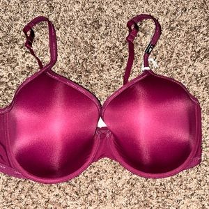 Victorias Secret t-shirt bra